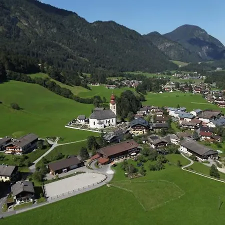 Haus Binderschuster Séjour chez l'habitant Unken